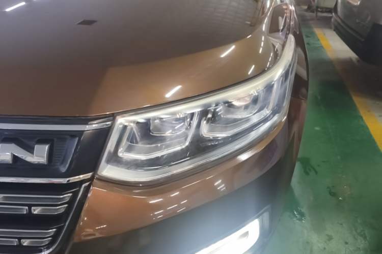 Used CHANGAN CS95 2017 2.0T Two-Wheel Drive Zhituo Edition Left Front Headlight