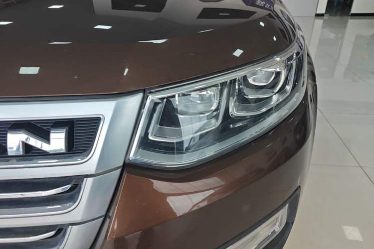 Used CHANGAN CS95 2017 2.0T Four-Wheel Drive SmartDrive Edition Left Front Headlight