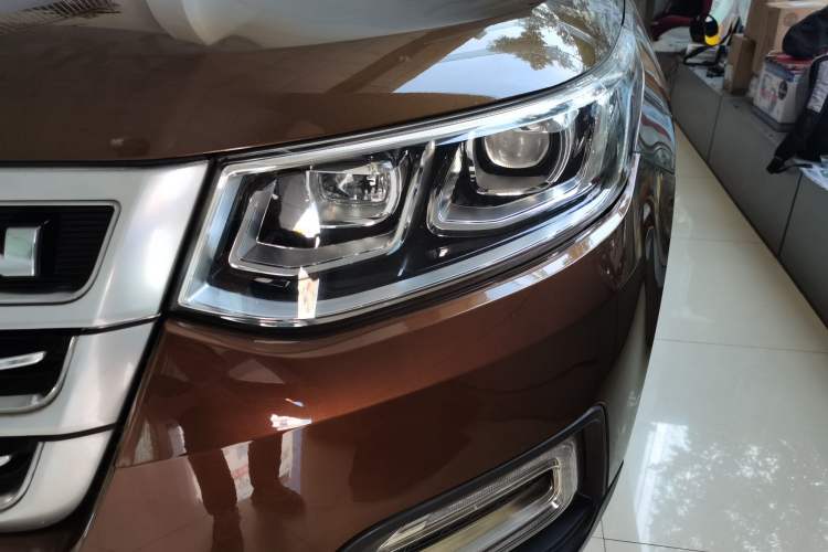Used CHANGAN CS95 2017 2.0T Four-Wheel Drive SmartDrive Edition Left Front Headlight