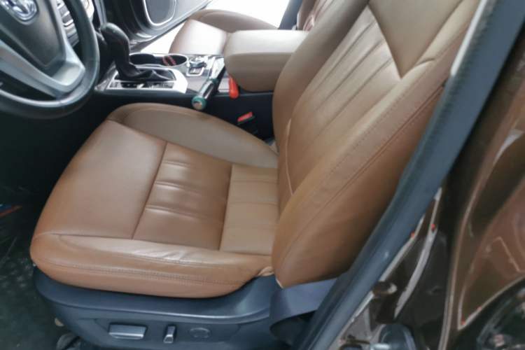 Used CHANGAN CS95 2017 2.0T Two-Wheel Drive Zhituo Edition Left Front Seat