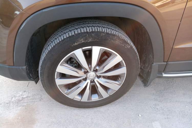 Used CHANGAN CS95 2017 2.0T Four-Wheel Drive SmartDrive Edition Left Front Wheel Hub