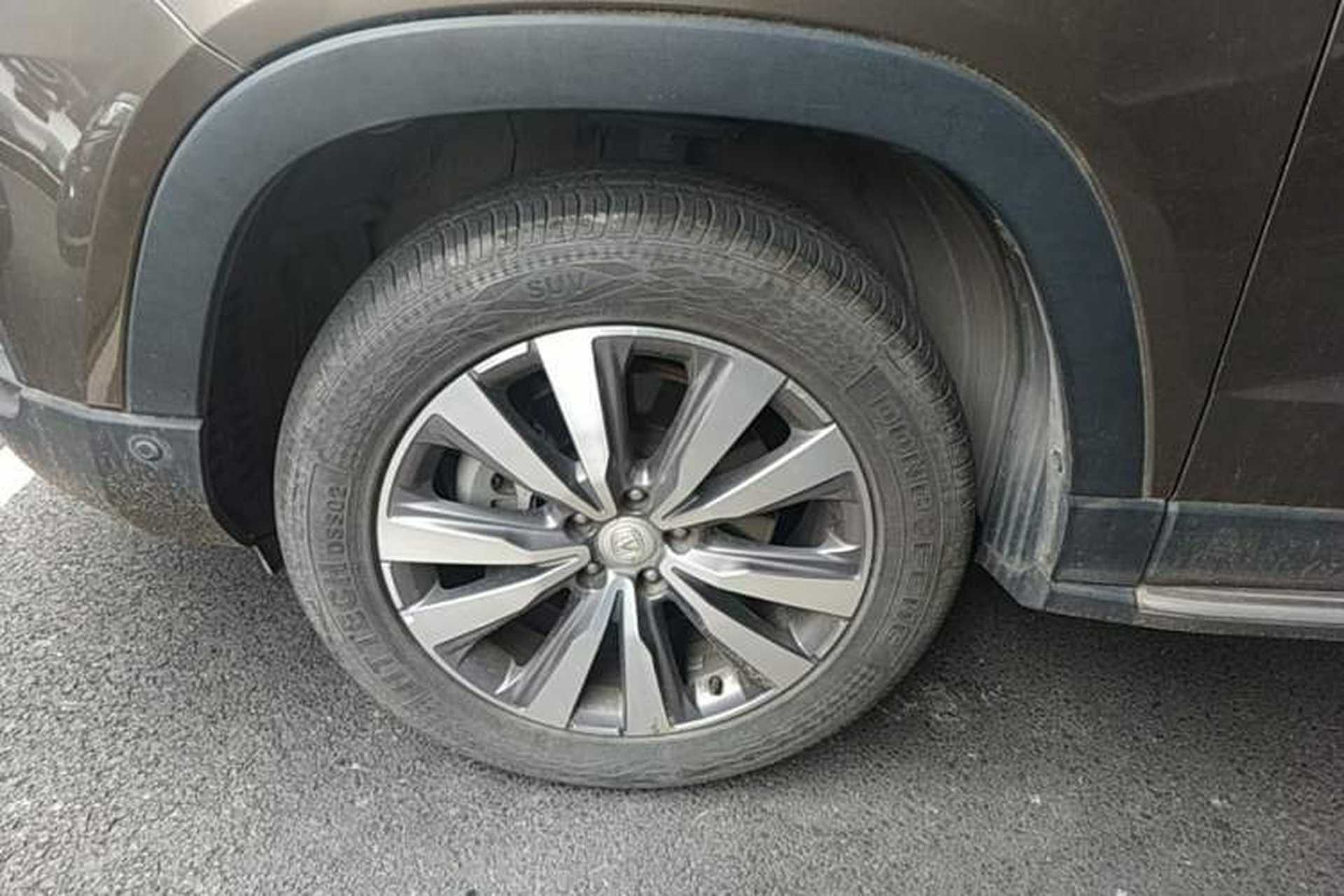Used CHANGAN CS95 2017 2.0T Four-Wheel Drive ZhiZun Edition Left Front Wheel Hub