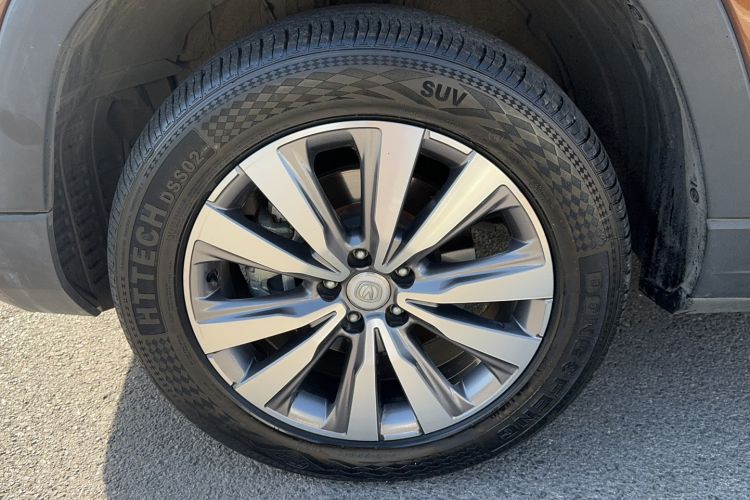 Used CHANGAN CS95 2017 2.0T Two-Wheel Drive Zhitu Edition Left Front Wheel Hub