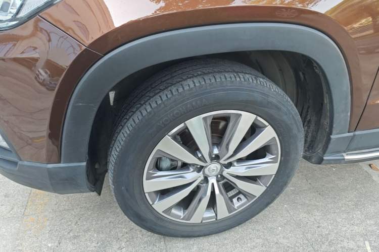 Used CHANGAN CS95 2017 2.0T Four-Wheel Drive SmartDrive Edition Left Front Wheel Hub