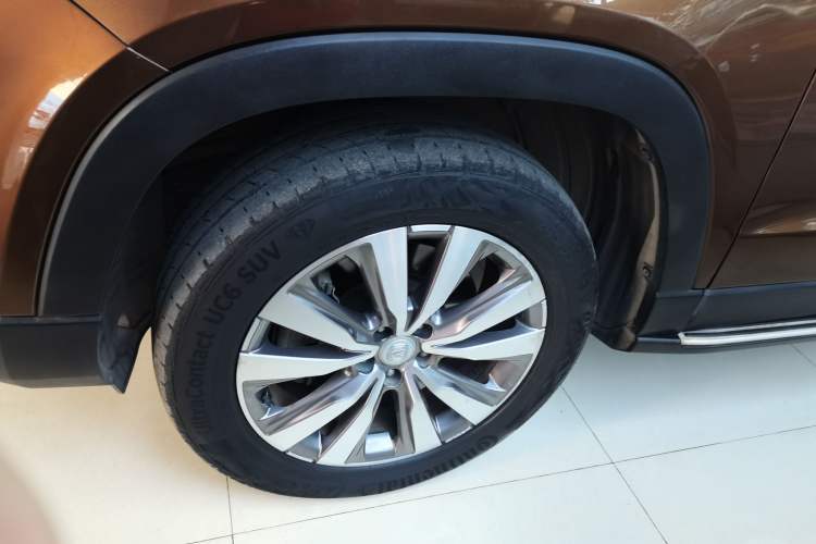 Used CHANGAN CS95 2017 2.0T Four-Wheel Drive SmartDrive Edition Left Front Wheel Hub