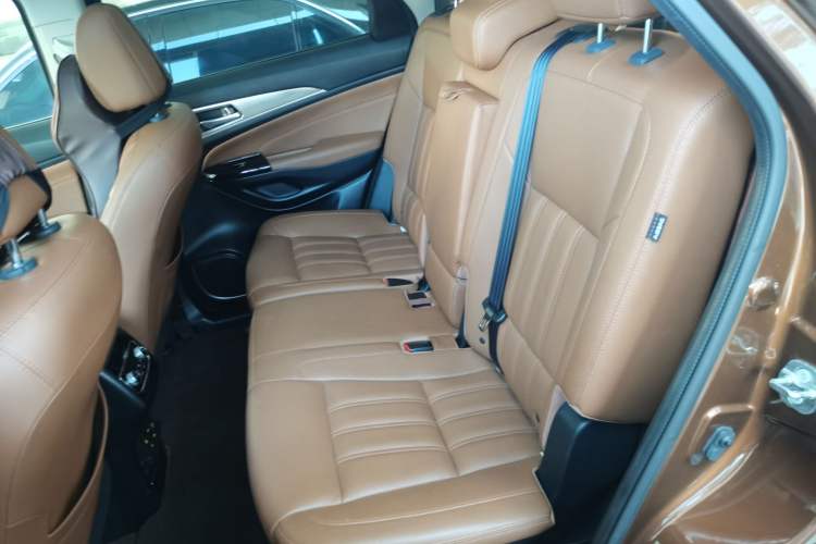 Used CHANGAN CS95 2017 2.0T Four-Wheel Drive SmartDrive Edition Left Rear Seat