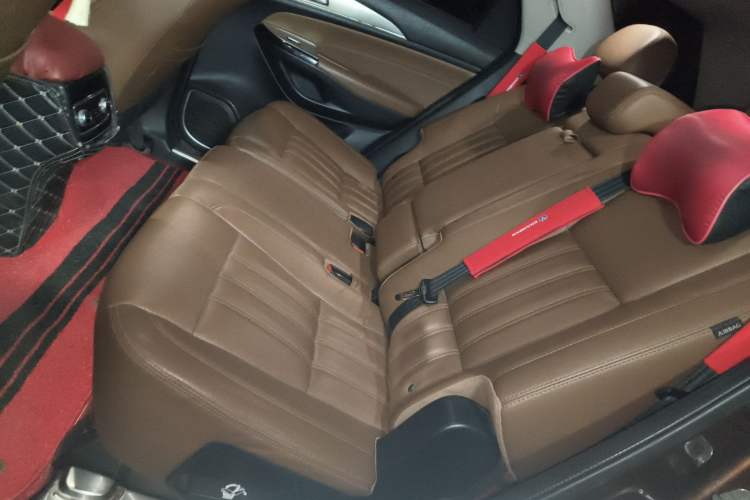 Used CHANGAN CS95 2017 2.0T Four-Wheel Drive SmartDrive Edition Left Rear Seat