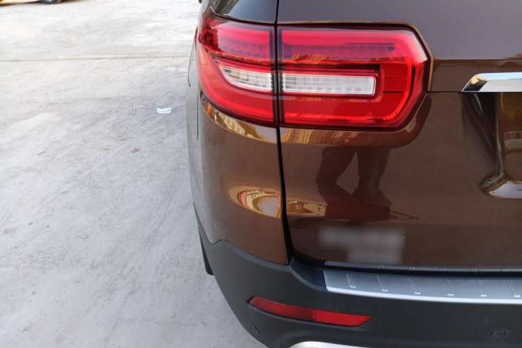 Used CHANGAN CS95 2017 2.0T Four-Wheel Drive SmartDrive Edition Left Rear Taillight