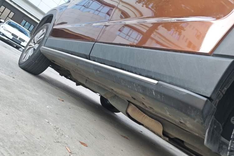Used CHANGAN CS95 2017 2.0T Four-Wheel Drive SmartDrive Edition Left Side Sill