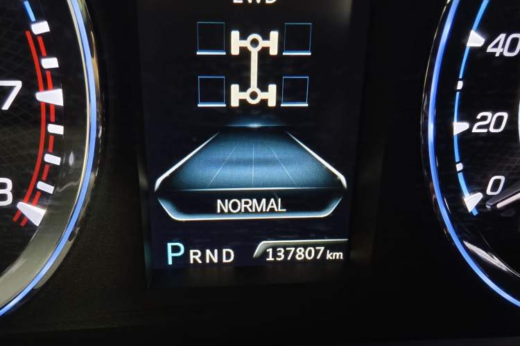Used CHANGAN CS95 2017 2.0T Four-Wheel Drive SmartDrive Edition Odometer Close Up