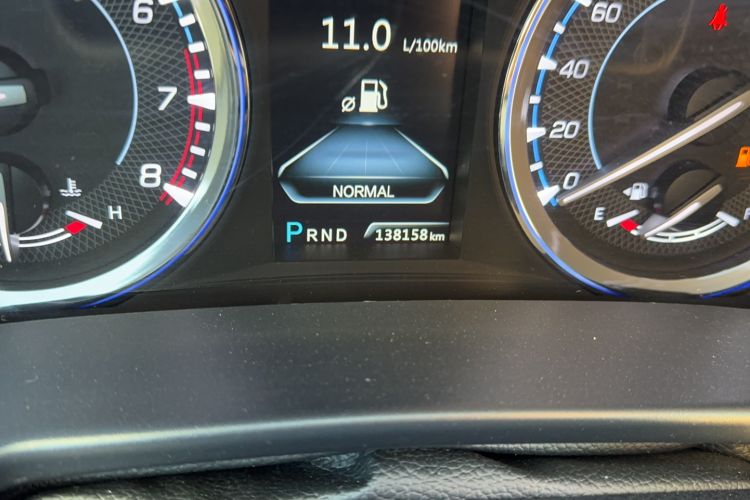 Used CHANGAN CS95 2017 2.0T Two-Wheel Drive Zhitu Edition Odometer Close Up