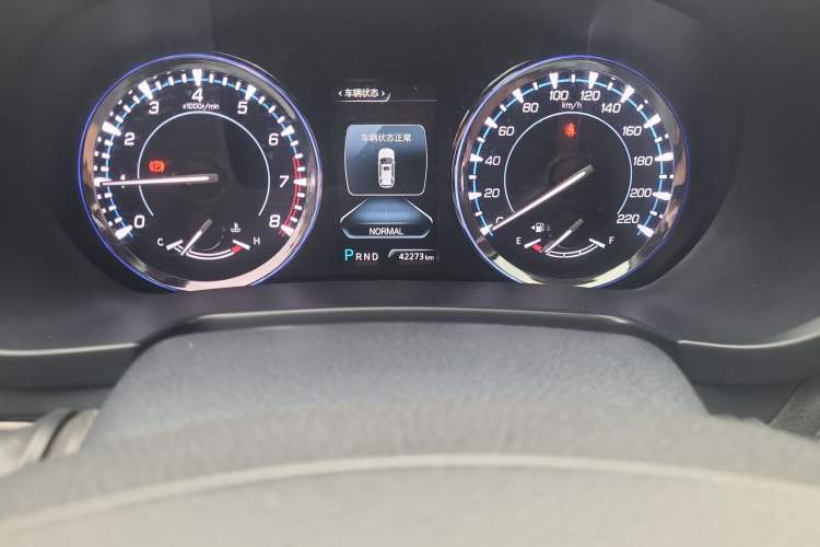 Used CHANGAN CS95 2017 2.0T Two-Wheel Drive Zhitu Edition Odometer Close Up