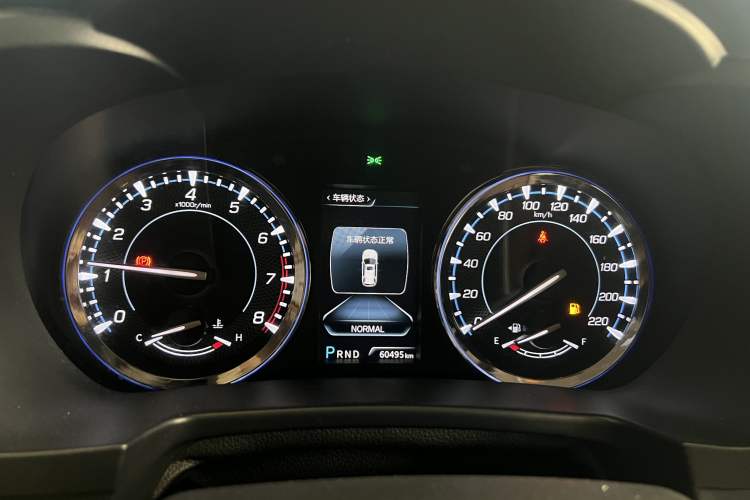 Used CHANGAN CS95 2017 2.0T Two-Wheel Drive Zhitu Edition Odometer Close Up