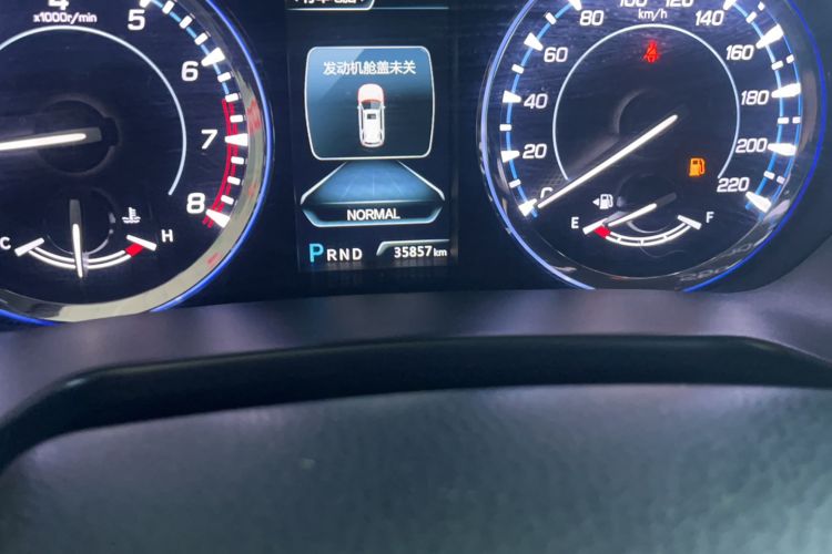 Used CHANGAN CS95 2017 2.0T Two-Wheel Drive Zhituo Edition Odometer Close Up