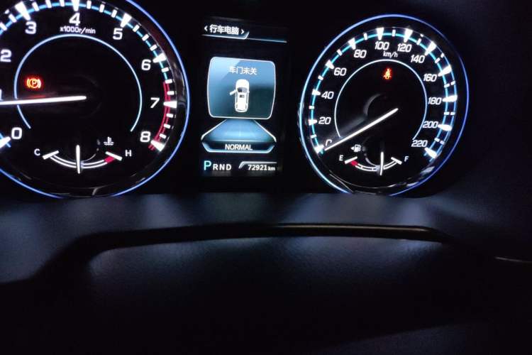 Used CHANGAN CS95 2017 2.0T Two-Wheel Drive Zhituo Edition Odometer Close Up