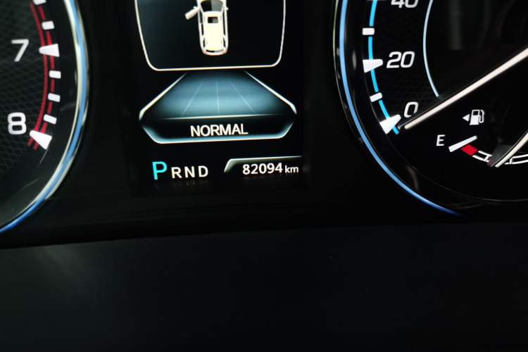 Used CHANGAN CS95 2017 2.0T Four-Wheel Drive SmartDrive Edition Odometer Close Up