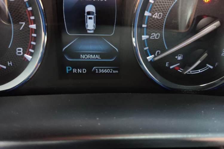 Used CHANGAN CS95 2017 2.0T Four-Wheel Drive ZhiZun Edition Odometer Close Up