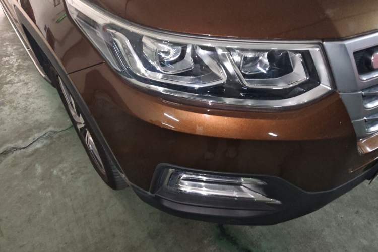Used CHANGAN CS95 2017 2.0T Four-Wheel Drive SmartDrive Edition Right Front Headlight