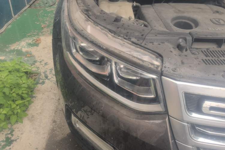 Used CHANGAN CS95 2017 2.0T Four-Wheel Drive ZhiZun Edition Right Front Headlight