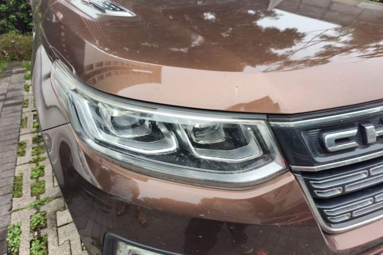 Used CHANGAN CS95 2017 2.0T Four-Wheel Drive ZhiZun Edition Right Front Headlight