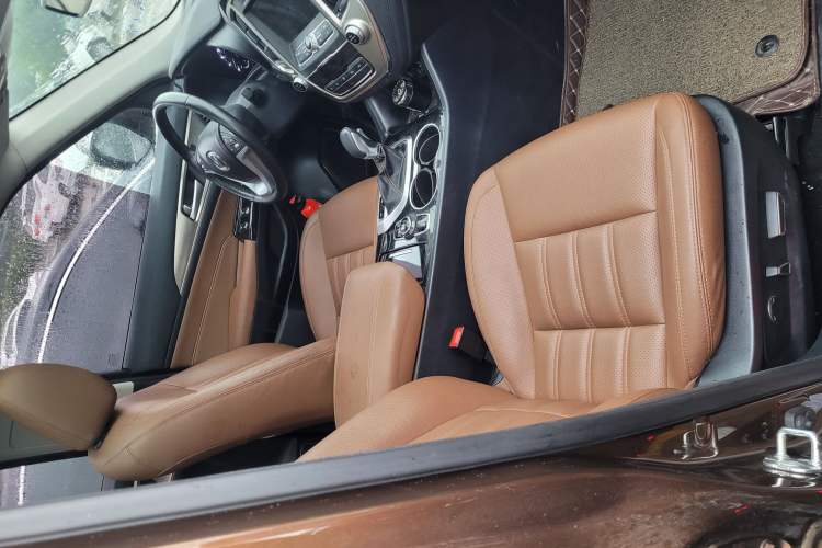 Used CHANGAN CS95 2017 2.0T Two-Wheel Drive Zhitu Edition Right Front Seat