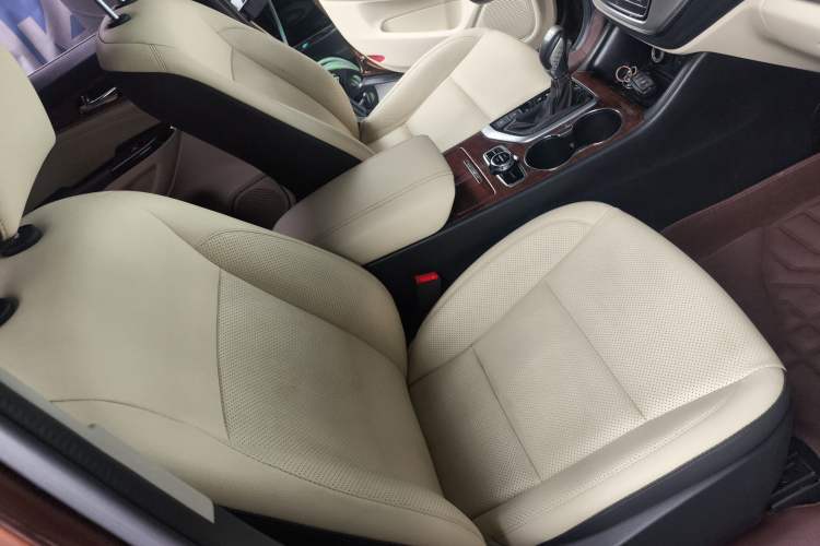 Used CHANGAN CS95 2017 2.0T Two-Wheel Drive Zhiyuan Edition Right Front Seat
