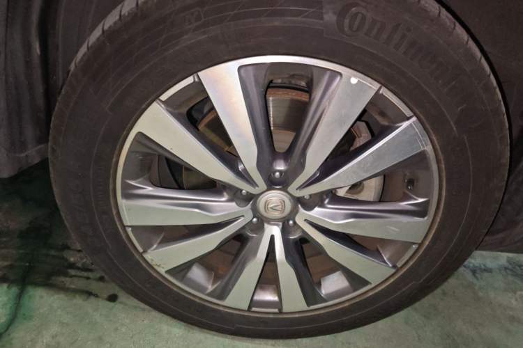 Used CHANGAN CS95 2017 2.0T Four-Wheel Drive SmartDrive Edition Right Front Wheel Hub