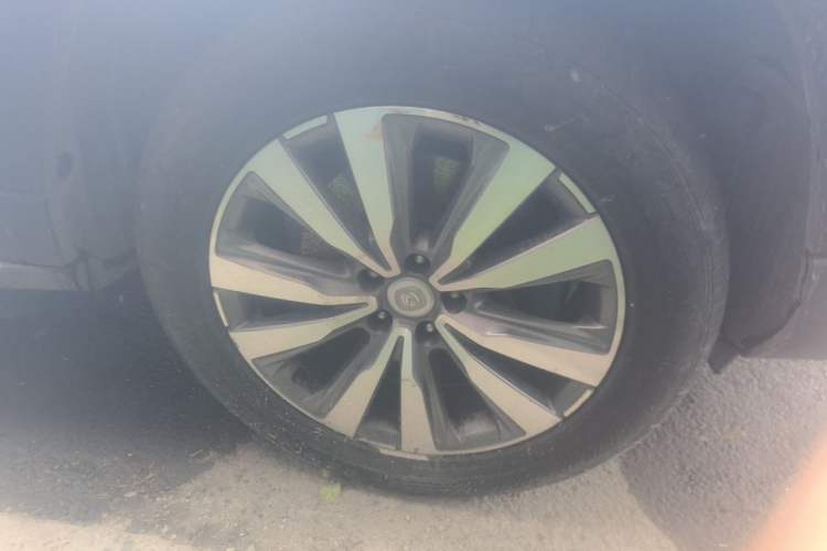 Used CHANGAN CS95 2017 2.0T Four-Wheel Drive ZhiZun Edition Right Front Wheel Hub