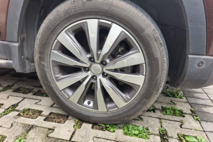 Used CHANGAN CS95 2017 2.0T Four-Wheel Drive ZhiZun Edition Right Front Wheel Hub