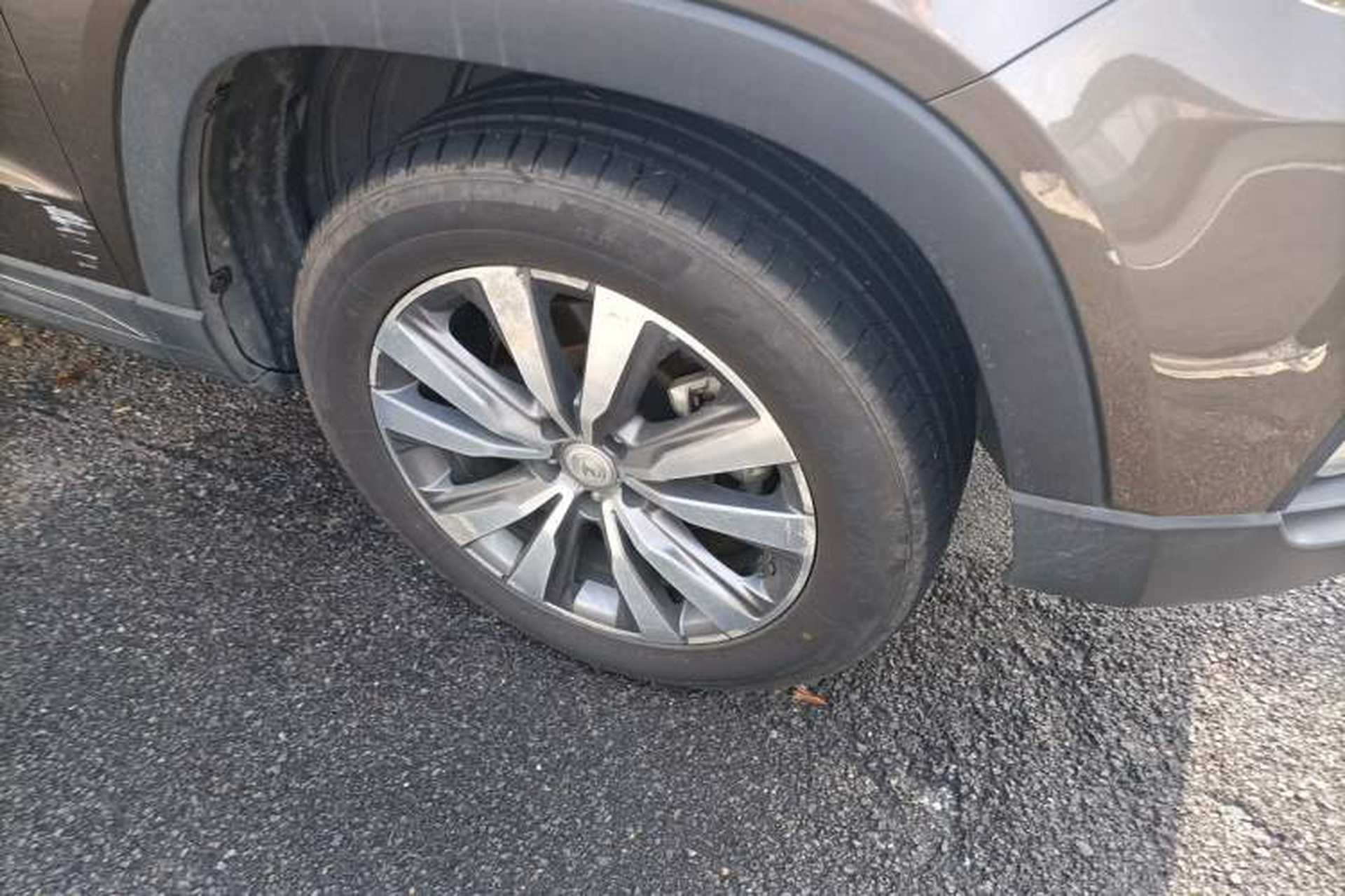 Used CHANGAN CS95 2017 2.0T Two-Wheel Drive Zhitu Edition Right Front Wheel Hub
