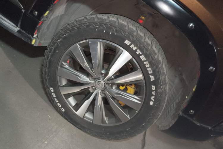 Used CHANGAN CS95 2017 2.0T Four-Wheel Drive SmartDrive Edition Right Front Wheel Hub