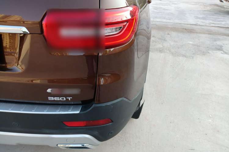 Used CHANGAN CS95 2017 2.0T Four-Wheel Drive SmartDrive Edition Right Rear Taillight