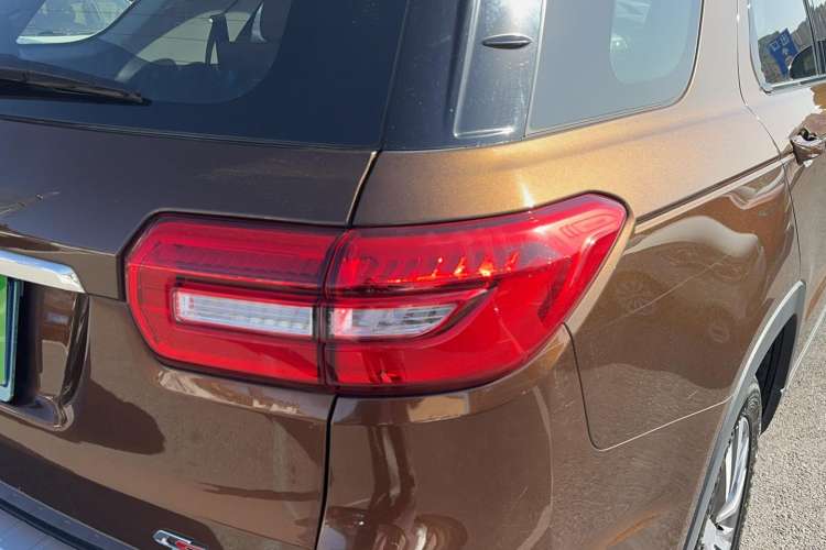 Used CHANGAN CS95 2017 2.0T Two-Wheel Drive Zhitu Edition Right Rear Taillight