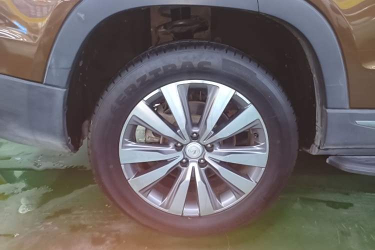 Used CHANGAN CS95 2017 2.0T Two-Wheel Drive Zhituo Edition Right Rear Wheel Hub