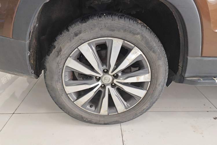 Used CHANGAN CS95 2017 2.0T Four-Wheel Drive SmartDrive Edition Right Rear Wheel Hub