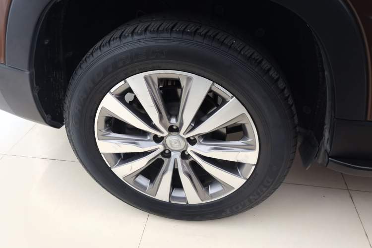 Used CHANGAN CS95 2017 2.0T Four-Wheel Drive SmartDrive Edition Right Rear Wheel Hub