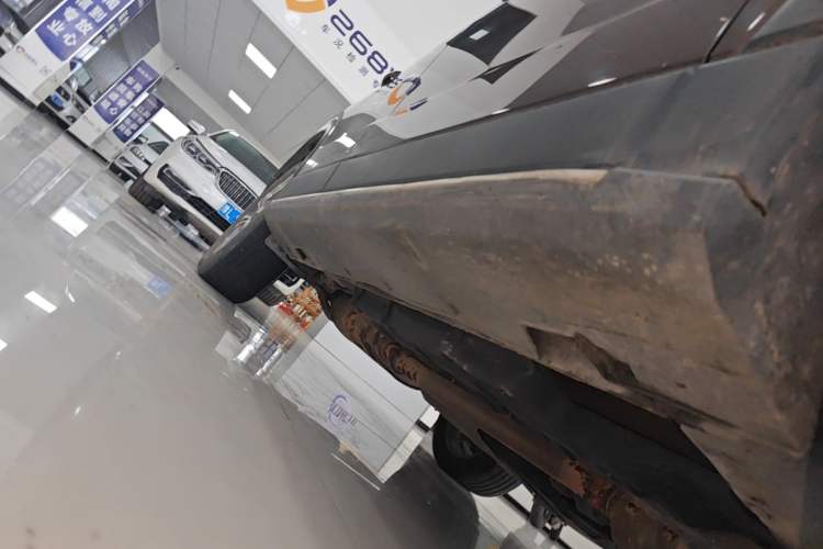 Used CHANGAN CS95 2017 2.0T Four-Wheel Drive SmartDrive Edition Right Side Sill