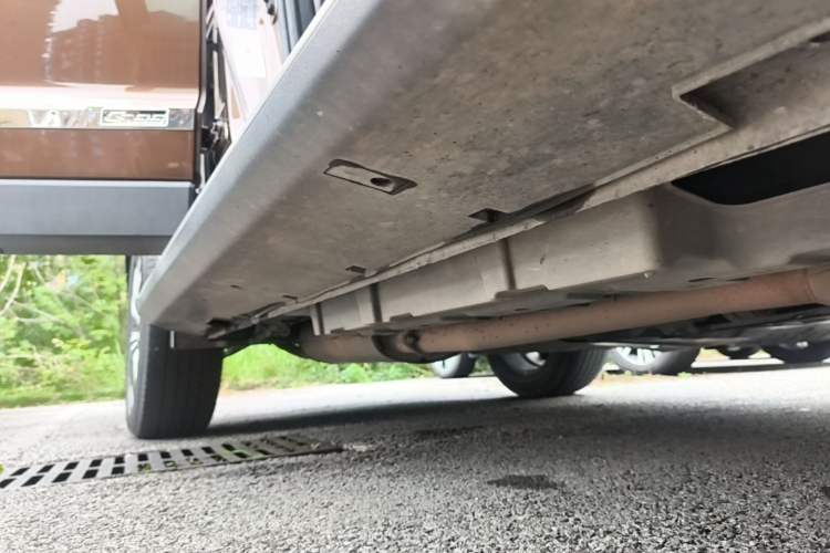 Used CHANGAN CS95 2017 2.0T Four-Wheel Drive SmartDrive Edition Right Side Sill