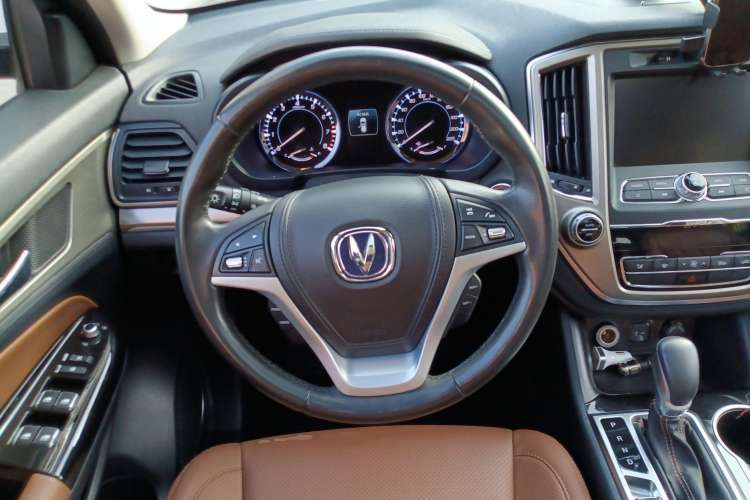 Used CHANGAN CS95 2017 2.0T Four-Wheel Drive SmartDrive Edition Steering Wheel