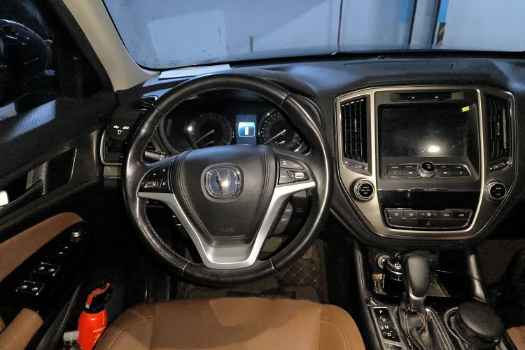 Used CHANGAN CS95 2017 2.0T Two-Wheel Drive Zhitu Edition Steering Wheel