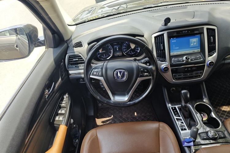 Used CHANGAN CS95 2017 2.0T Four-Wheel Drive ZhiZun Edition Steering Wheel