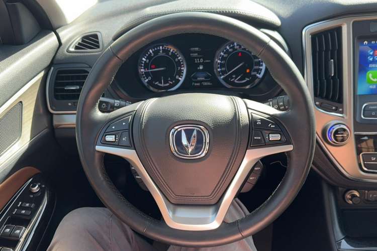 Used CHANGAN CS95 2017 2.0T Two-Wheel Drive Zhitu Edition Steering Wheel