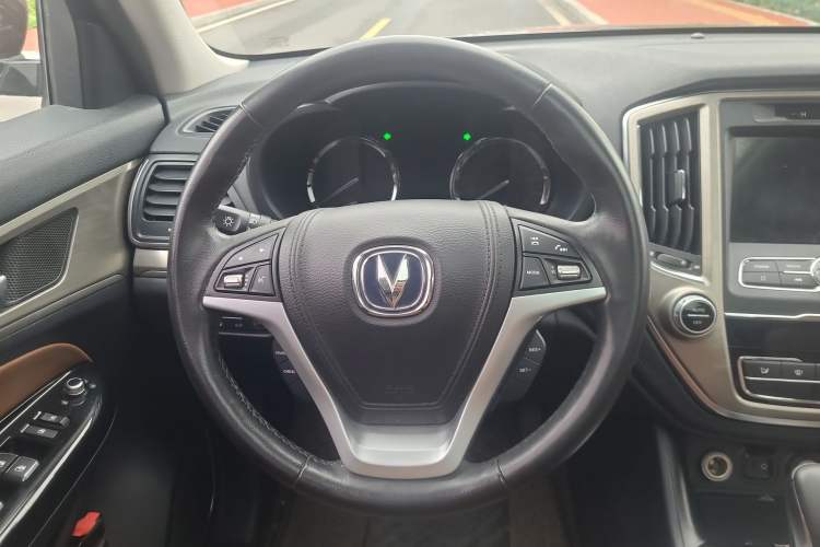 Used CHANGAN CS95 2017 2.0T Two-Wheel Drive Zhitu Edition Steering Wheel