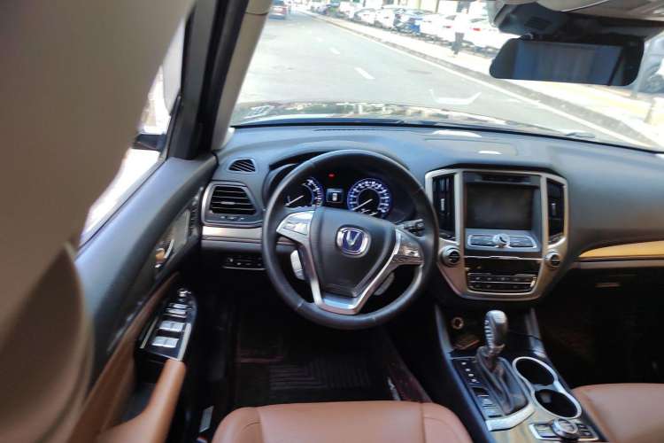 Used CHANGAN CS95 2017 2.0T Four-Wheel Drive ZhiZun Edition Steering Wheel