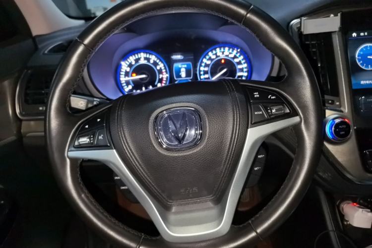 Used CHANGAN CS95 2017 2.0T Two-Wheel Drive Zhitu Edition Steering Wheel