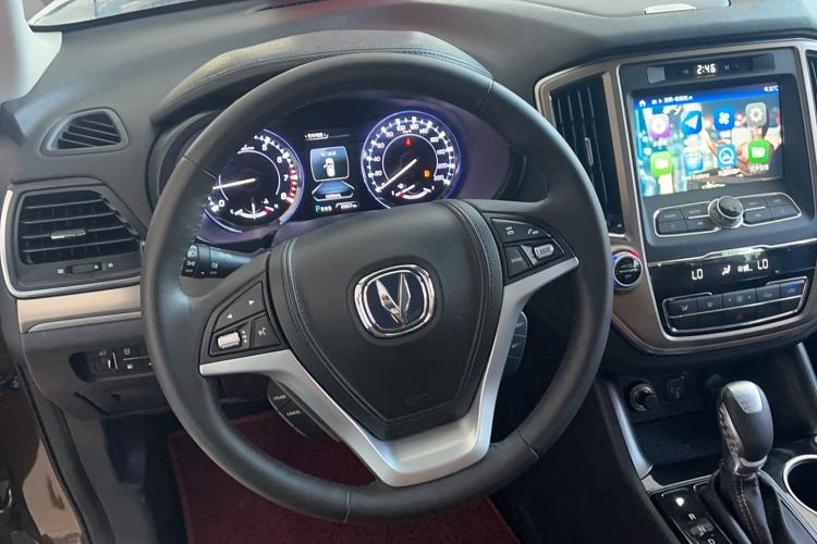 Used CHANGAN CS95 2017 2.0T Two-Wheel Drive Zhituo Edition Steering Wheel