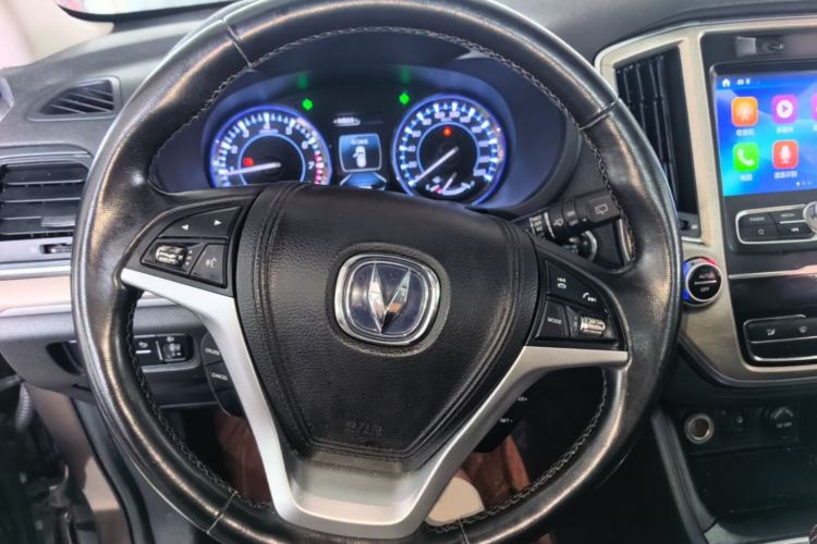Used CHANGAN CS95 2017 2.0T Two-Wheel Drive Zhiyuan Edition Steering Wheel
