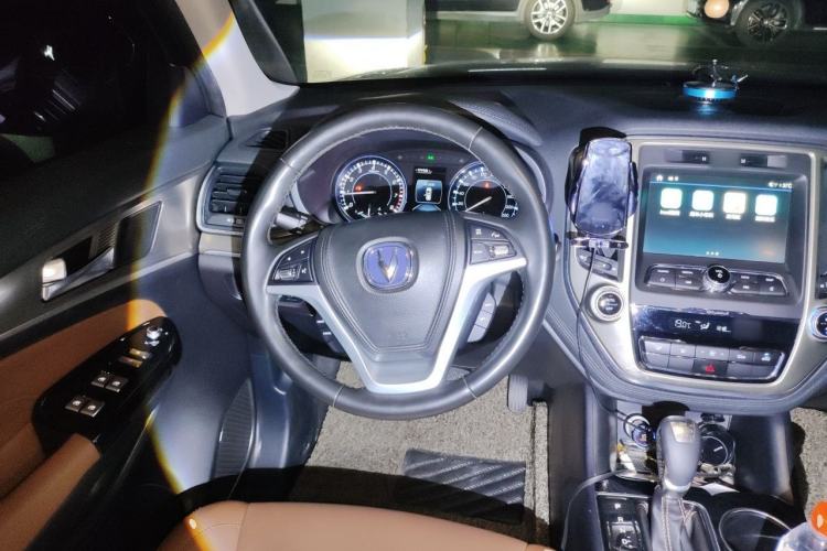Used CHANGAN CS95 2017 2.0T Two-Wheel Drive Zhituo Edition Steering Wheel