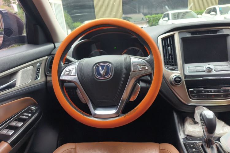 Used CHANGAN CS95 2017 2.0T Four-Wheel Drive ZhiZun Edition Steering Wheel