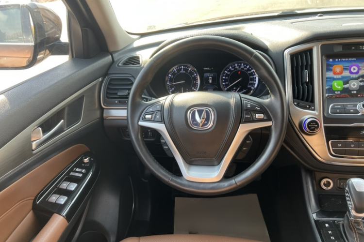 Used CHANGAN CS95 2017 2.0T Two-Wheel Drive Zhituo Edition Steering Wheel